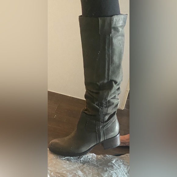 Grey Leather Designer Boots - Picture 9 of 14